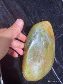 据说,它可能会成为和田玉里的第九大颜色!高端大气