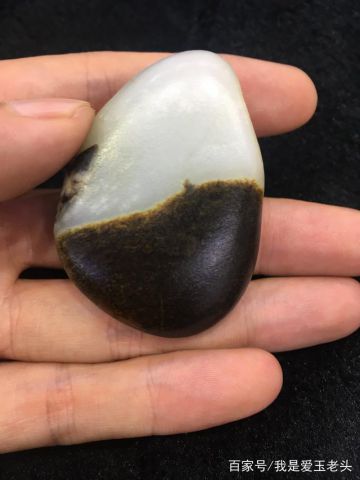 都云玩玉痴,谁解其中味,爱玉如痴之人是什么样子?