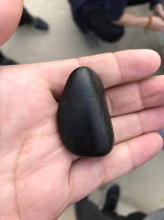 百万级籽料里,黑皮的气场