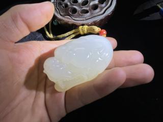 和田玉貔貅手把件