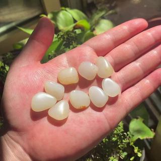 和田玉籽料手串这样戴才更有韵味