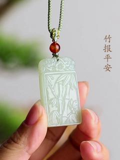 和田玉竹节吊坠这样戴,寓意太绝了✨