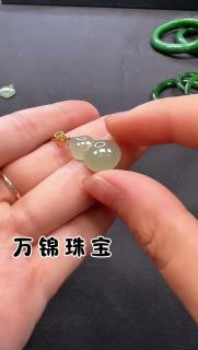 潮宏基 葫芦和田玉吊坠18k金彩金吊坠福禄颈饰送妈妈生日礼物女 预售